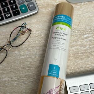 Cricut Premium Vinyl Shimmer GOLD 12” x 48” gold Shimmer